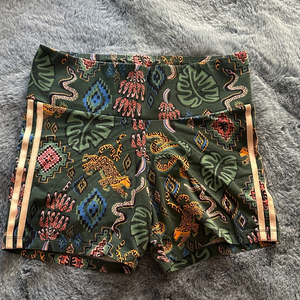 High-Waist Olive Green Printed Women’s Workout Shorts